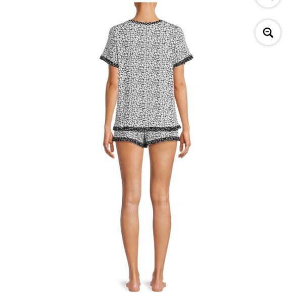 Secret Treasures Black Floral Ditsy Shorty Pajama Set Size Small (4-6) NWT - Picture 3 of 9